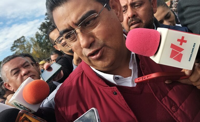 AMLO visitará Puebla, anuncia Gobernador; programas sociales se adelantarán