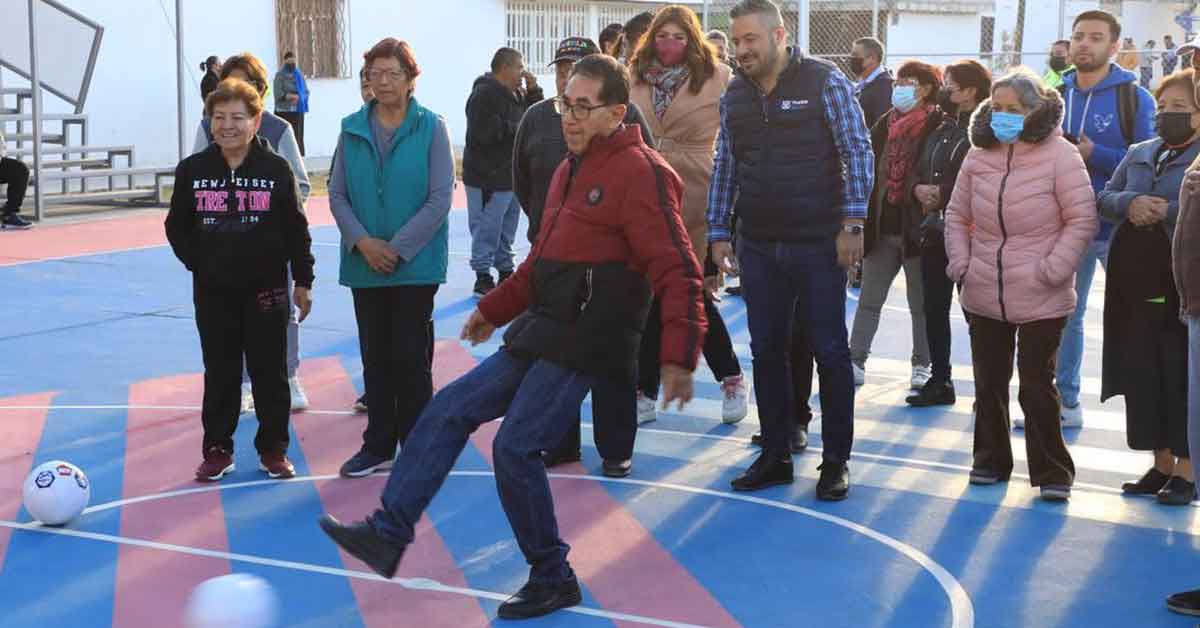 Inaugura Adán Domínguez parques en la Popular Coatepec