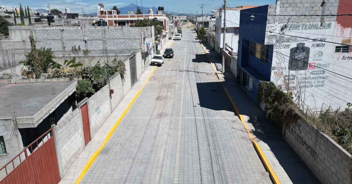 Entregan nuevas calles en Totimehuacán