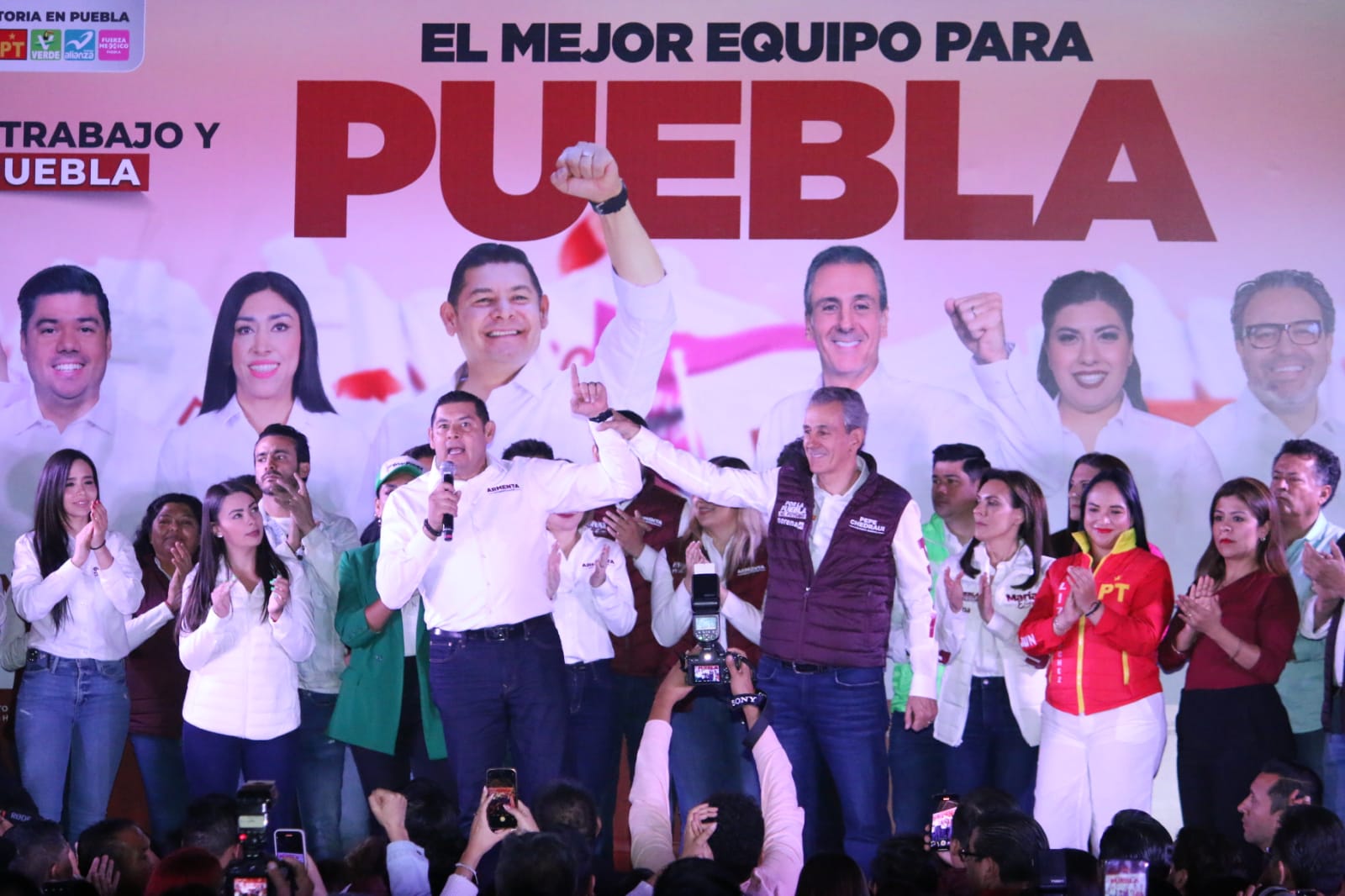 Alejandro Armenta arranca campaña de la mano de Pepe Chedraui