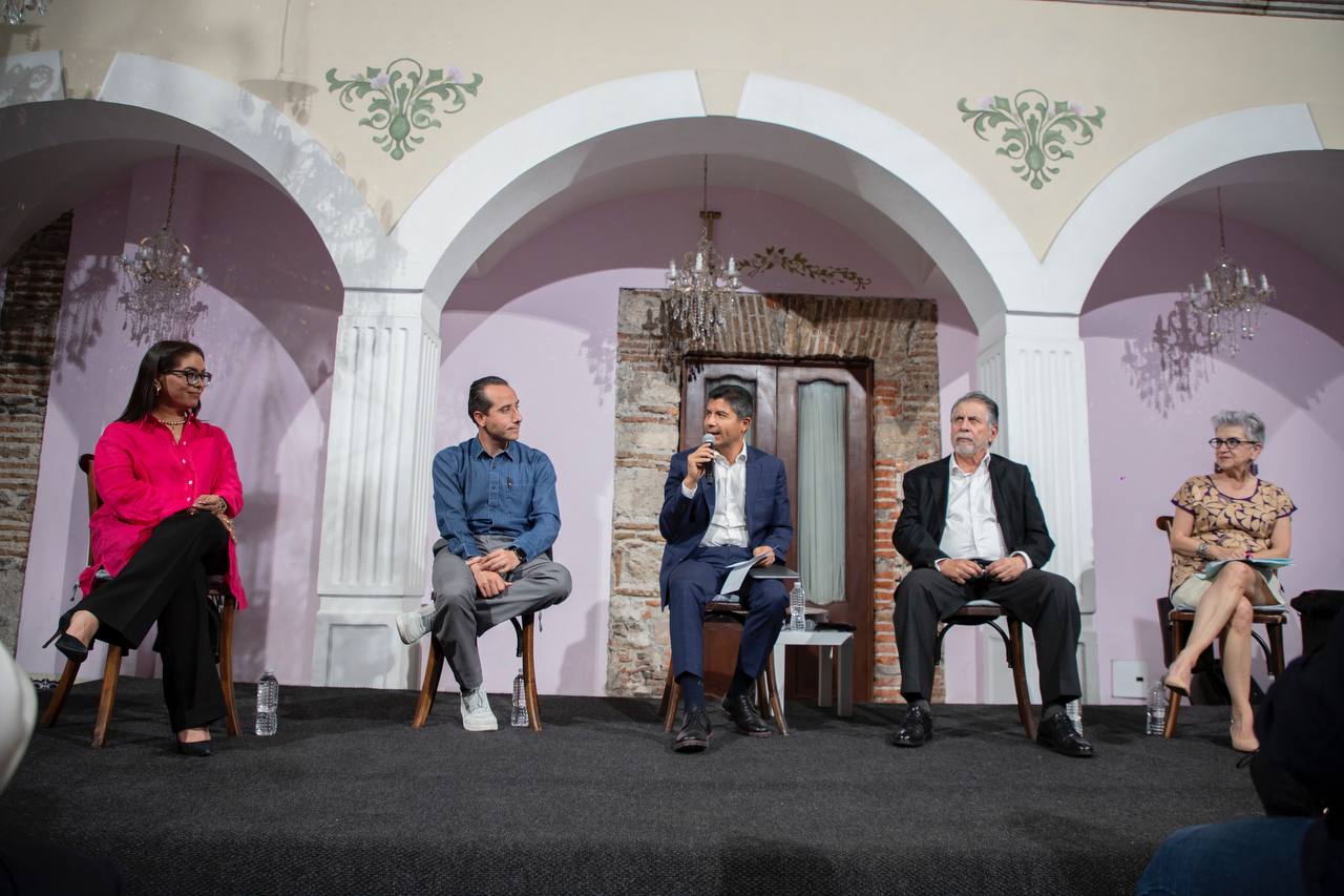 Lalo Rivera participó en Foro un Gobierno de Coalición