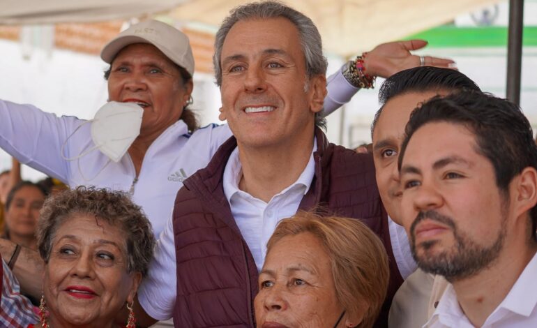 Pepe Chedraui entabla diálogo con habitantes de la Junta Auxiliar de San Pablo Xochimehuacan
