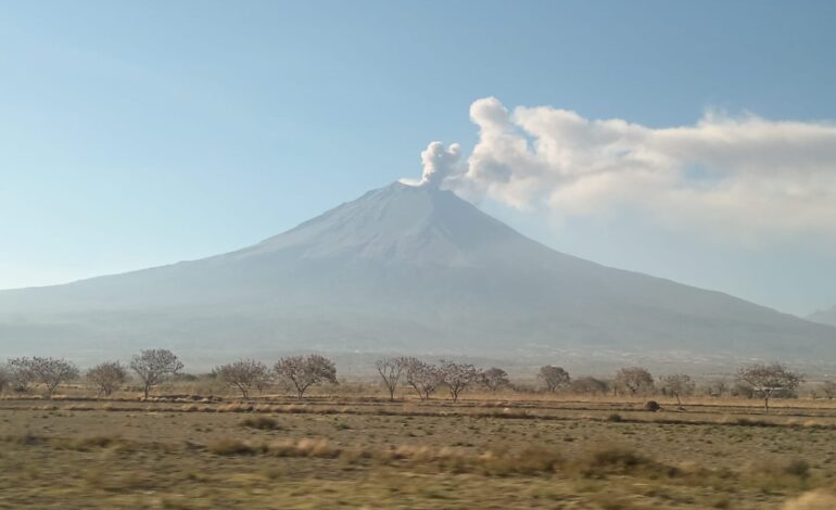 Reportan 14 personas con rinitis por ceniza volcánica