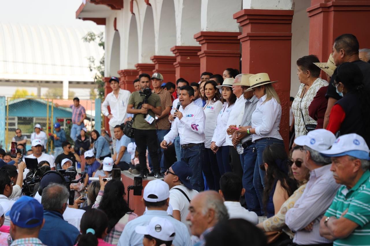 Lalo Rivera marcha en San Martín Texmelucan por una Puebla sin miedo