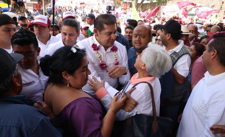 Anuncia Alejandro Armenta crear Banco de la Mujer