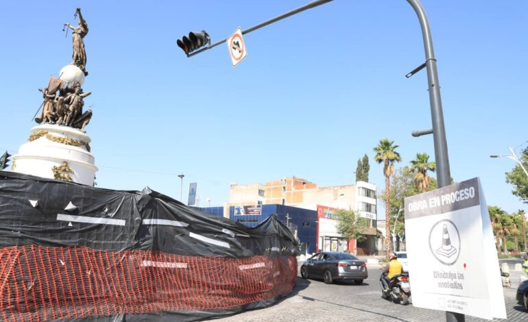 Hay reducción de carriles en Avenida Juárez por trabajos de mantenimiento