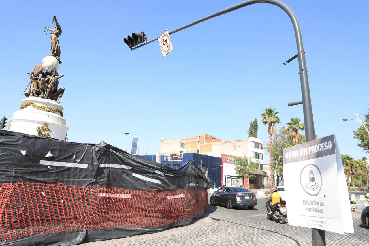 Hay reducción de carriles en Avenida Juárez por trabajos de mantenimiento