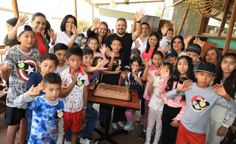 Festejan Día del Niño con actividades del SMDIF