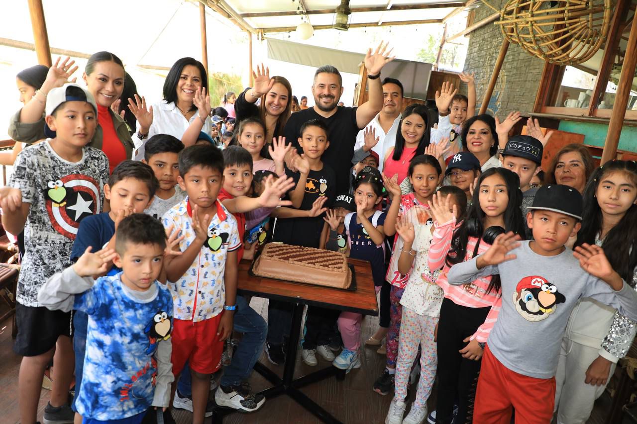Festejan Día del Niño con actividades del SMDIF