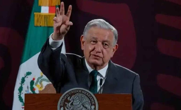 López Obrador muestra su solidaridad percance en evento de MC