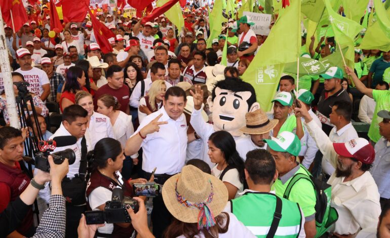 Armenta promueve desarrollo integral en la sierra nororiental y la cuenca Libres-Oriental