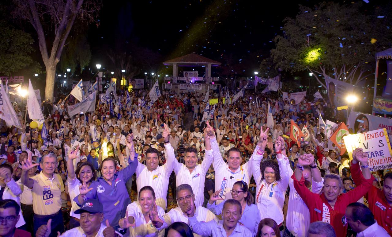 Cierra Eduardo Rivera campaña en Tehuacán