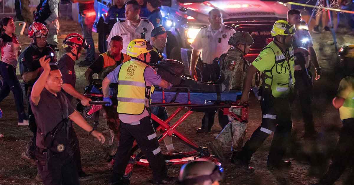 Van nueve muertos por caída de escenario de Movimiento Ciudadano