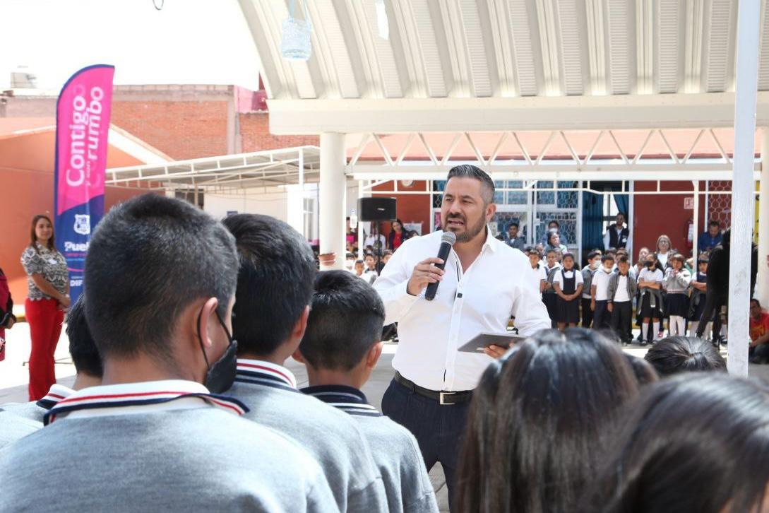 Inaugura Ayuntamiento de Puebla desayunador en primaria
