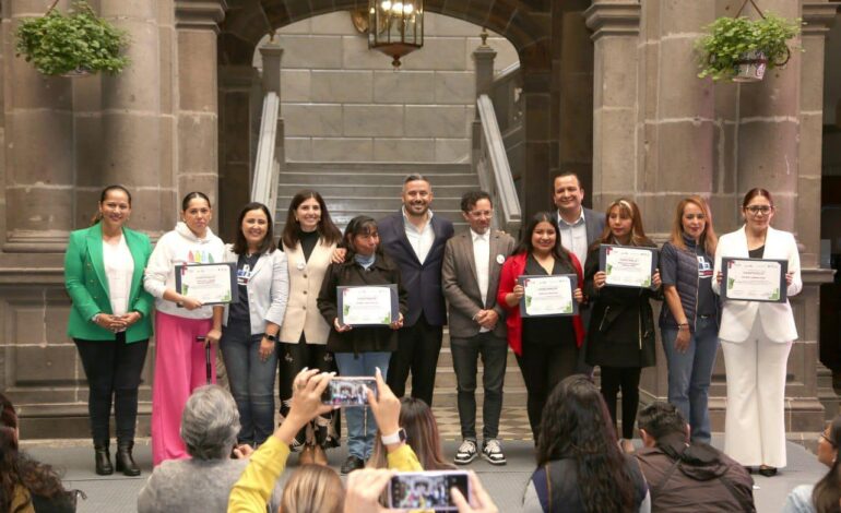 Reconoce Ayuntamiento de Puebla estancias infantiles