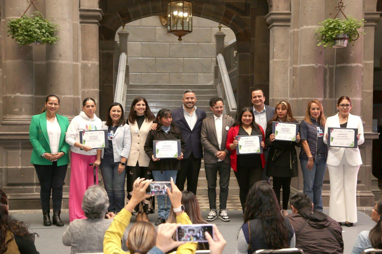Reconoce Ayuntamiento de Puebla estancias infantiles