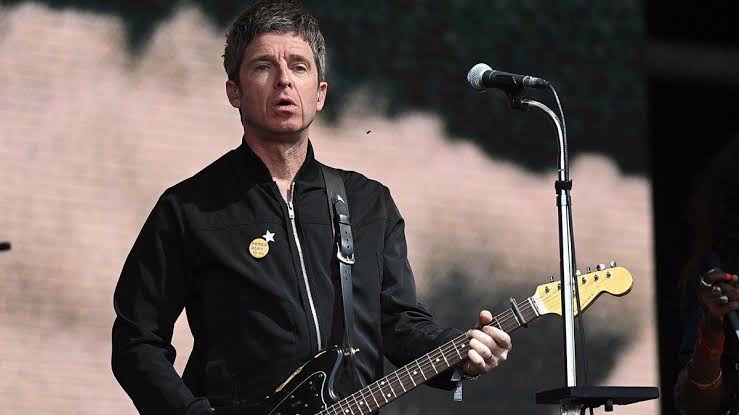 Noel Gallagher arremete contra comentarios políticos hechos durante el Festival Glastonbury