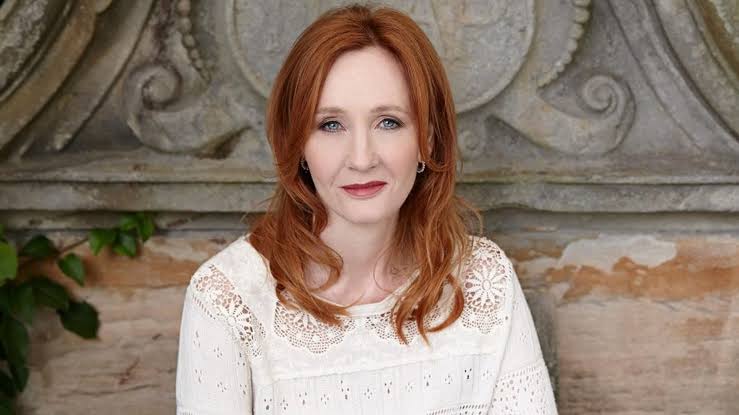 J. K. Rowling hace polémico comentario sobre boxeadora en los Juegos Olímpicos