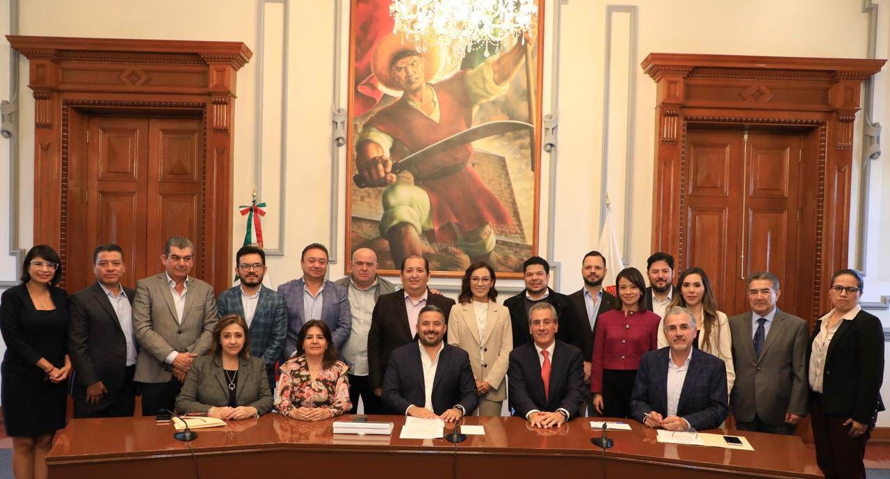 Instalan comisión de transición municipal