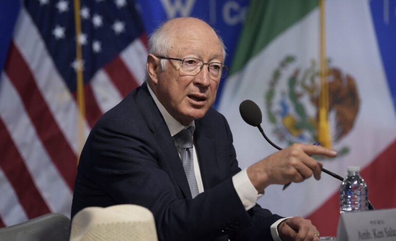 EU no es responsable de violencia en México: Salazar