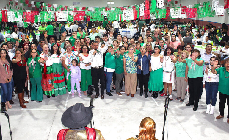 Movimiento Sindical convoca a cerca de 700 trabajadores del IMSS Puebla para conmemorar el Grito de Independencia