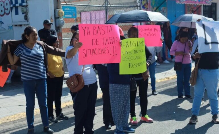 Sigue prófugo docente acosador de Cholula