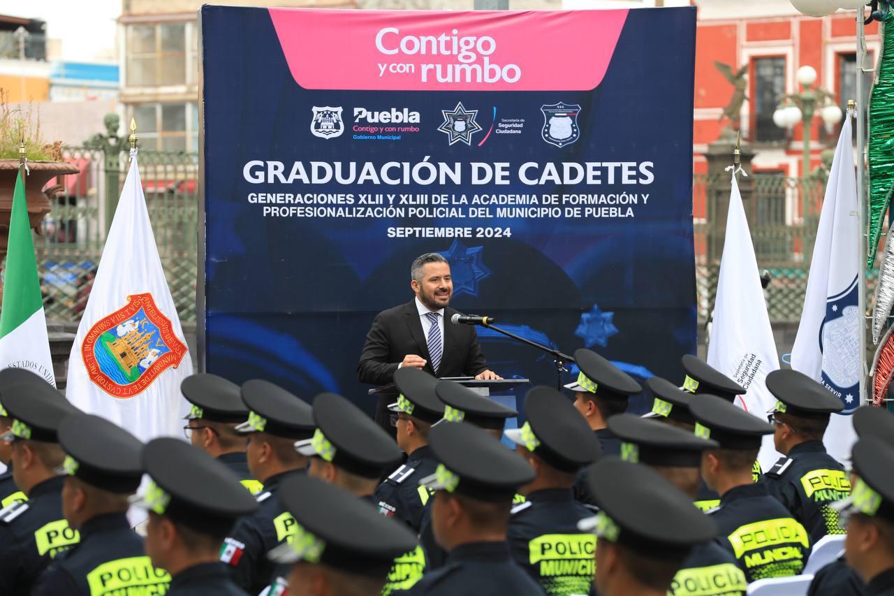 Toman protesta 95 nuevos policías de la capital