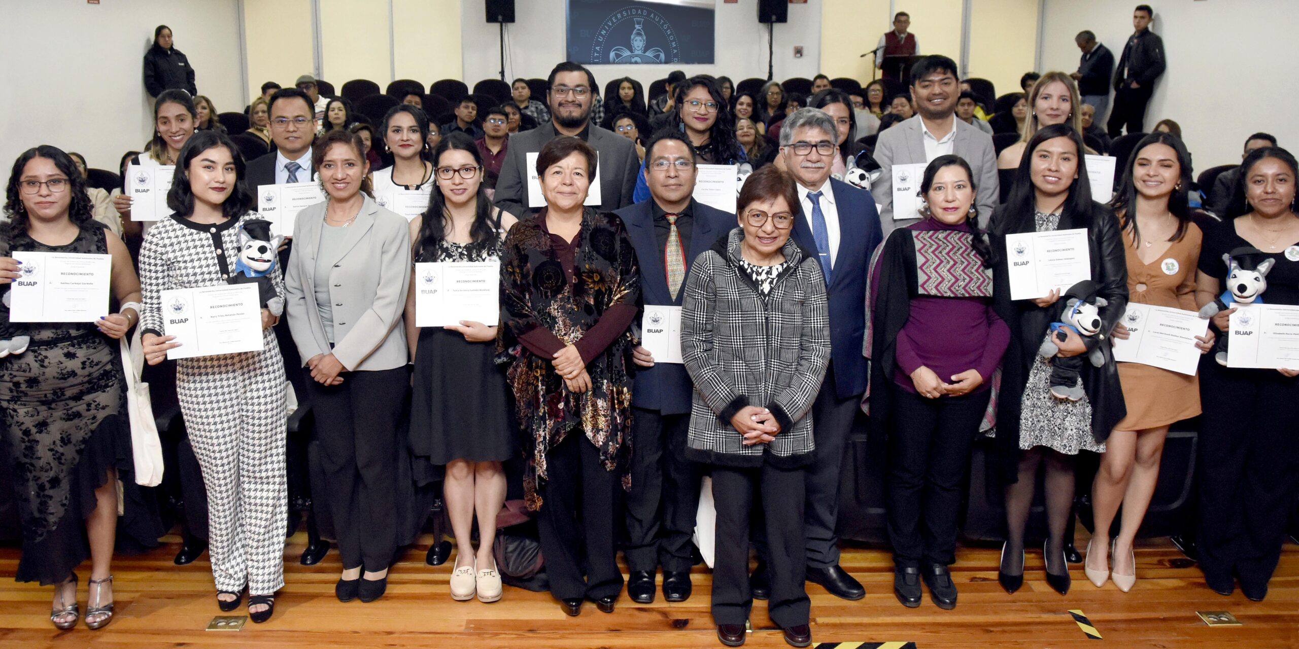 Cambiar el entorno requiere de la participación de todos: Rectora María Lilia Cedillo Ramírez