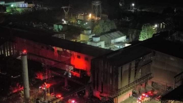 Explota fábrica de acero en Xaloztoc, Tlaxcala; habría 15 muertos