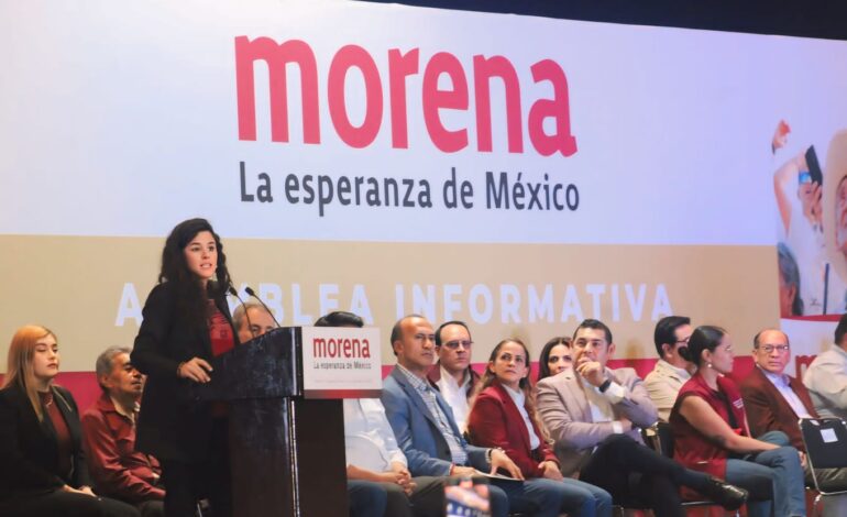 Luisa Alcalde se reúne con militancia poblana de Morena