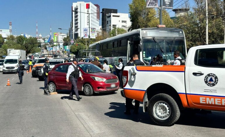 Suspenden a policía involucrado en choque