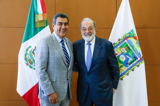 Carlos Slim visita Puebla y se reúne con el gobernador Sergio Salomón