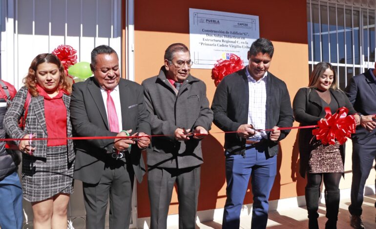 Inaugura Omar Muñoz dos aulas didácticas en beneficio de 650 estudiantes de primaria