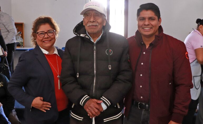 Visitan Omar Muñoz y Tere Alfaro, Estancia de Día del DIF de Chautenco