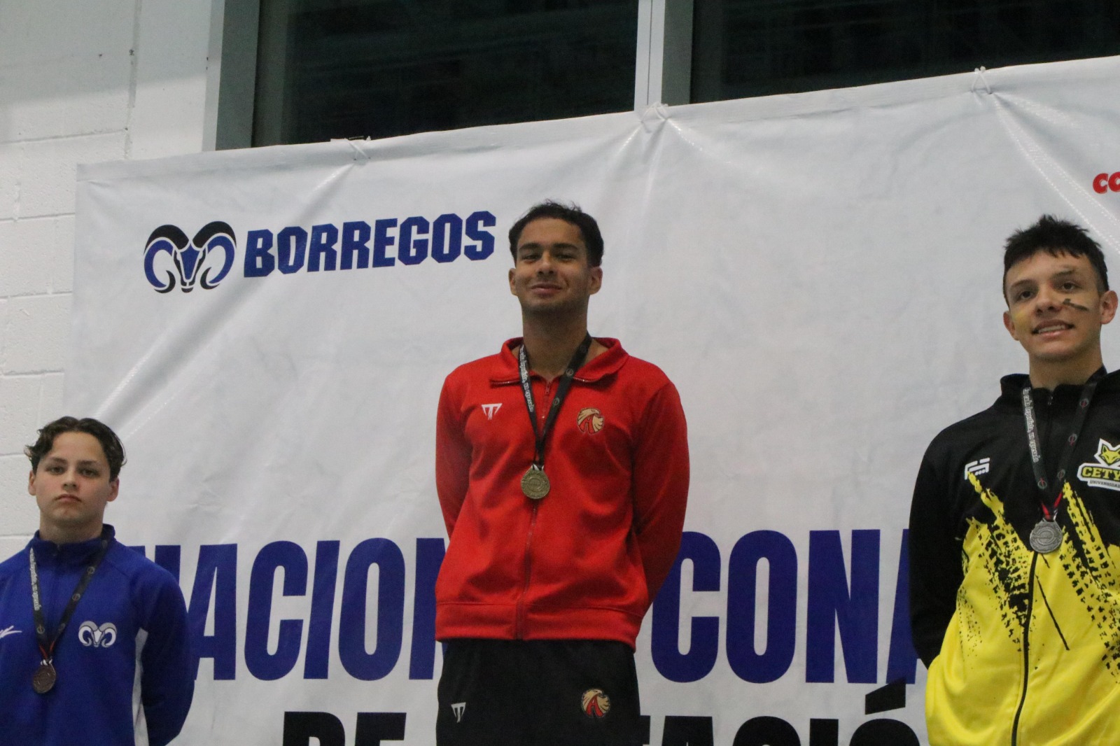 Conquista estudiante de la Upaep el Campeonato Nacional de Natación 2024