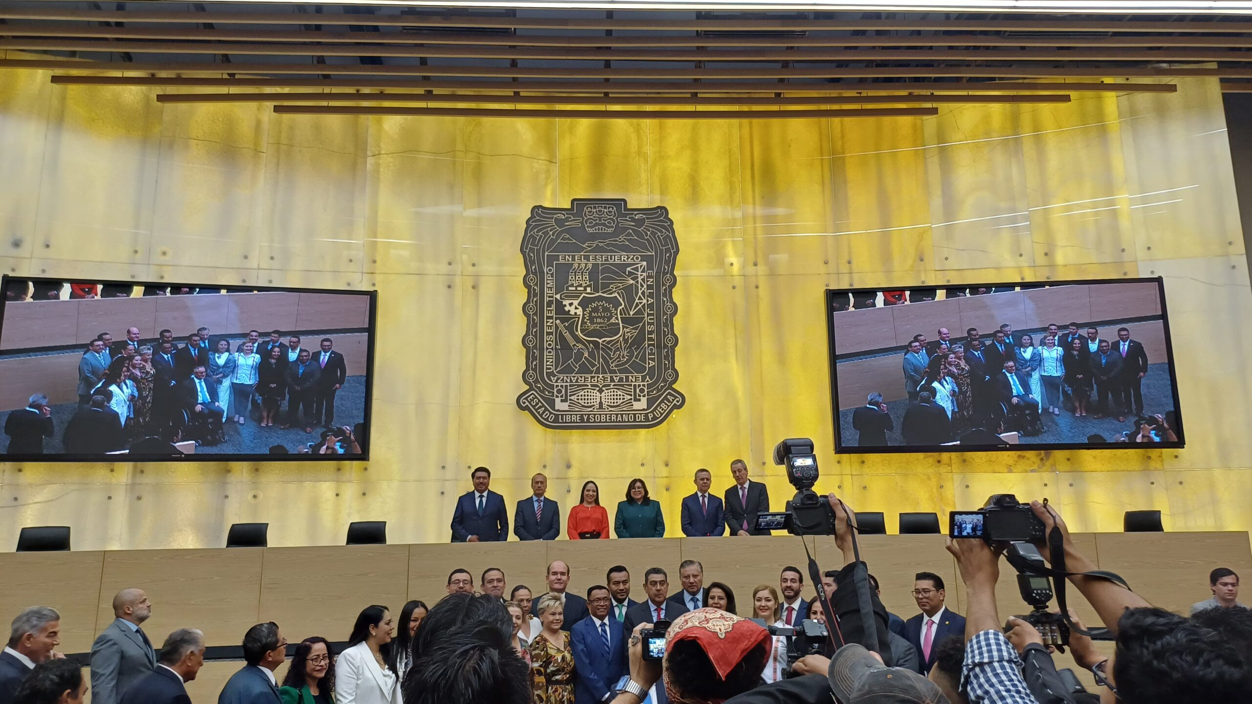 El gobernador Sergio Salomón Céspedes inauguró la nueva sede del Congreso de Puebla ubicado en «Los Fuertes»