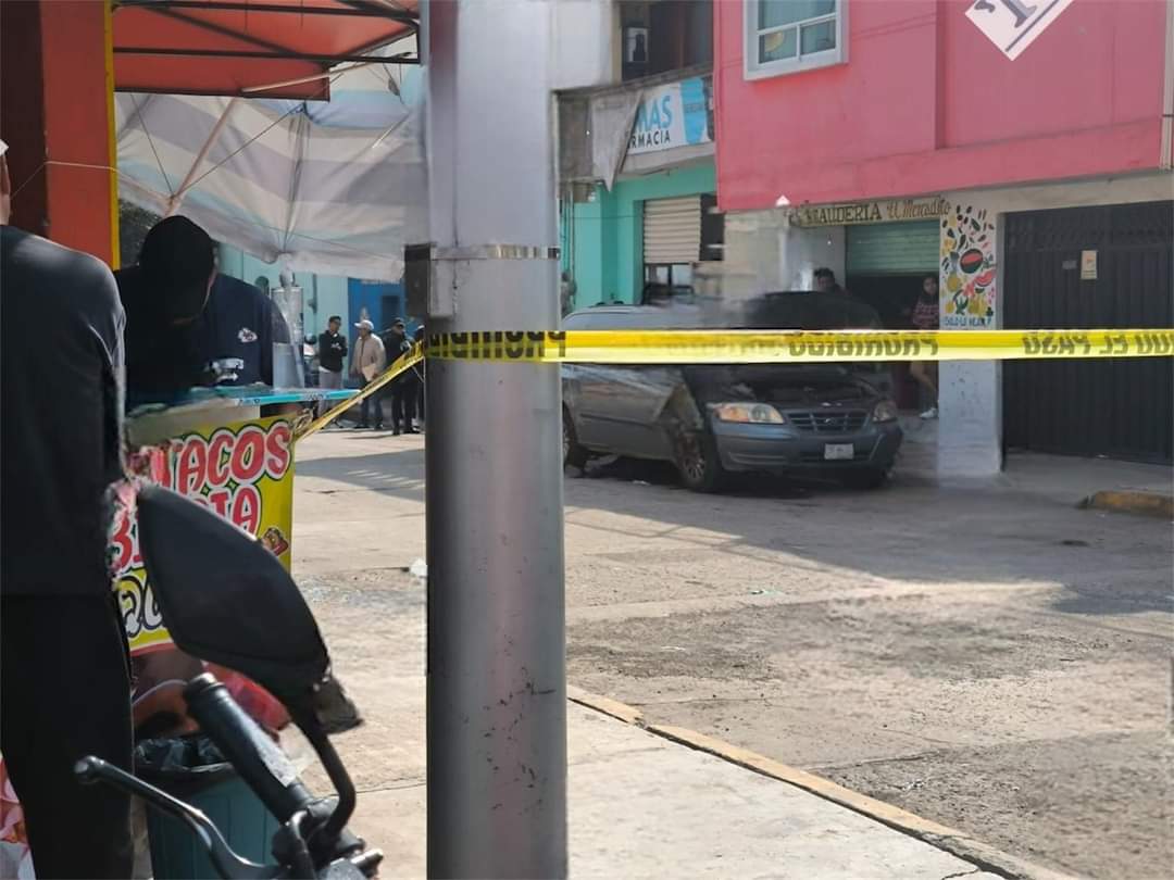 Fatal accidente laboral en San Martín Texmelucan: muere mecánico aplastado por una camioneta