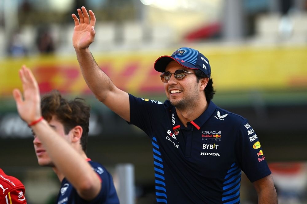 Checo Pérez seguirá en Red Bull Racing para la temporada 2025