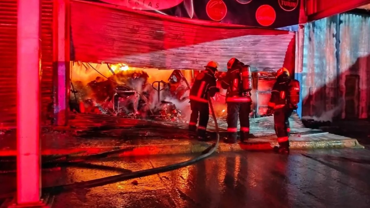 Causó indigente incendio en La Gran Bodega Amalucan