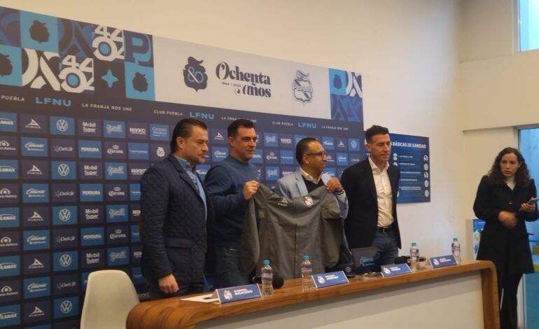 Presenta Club Puebla a Pablo Guede como su nuevo DT para la siguiente temporada