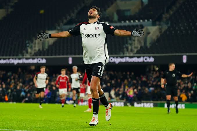 Raúl Jiménez hace historia: iguala la marca del Chicharito en la Premier League