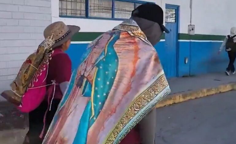 Peregrinos transitan por Puebla hasta llegar a la Basílica de Guadalupe