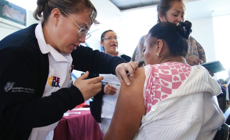 Convoca Salud a vacunarse contra Influenza y COVID-19 en esta temporada invernal