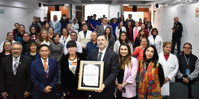 Recibe Licenciatura en Estomatología reconocimiento del CONAEDO