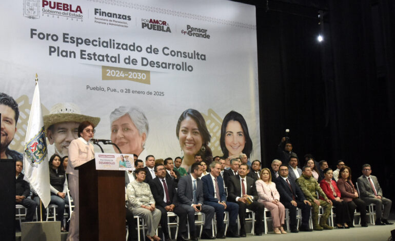 Celebra Rectora Lilia Cedillo que todas las voces se tomen en cuenta en el Foro Especializado de Consulta Ciudadana 2025