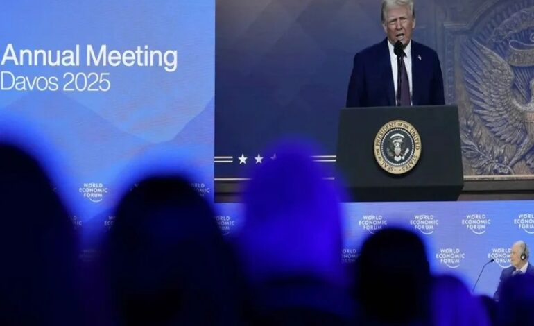 Trump baja el tono contra México en Foro Mundial de en Davos