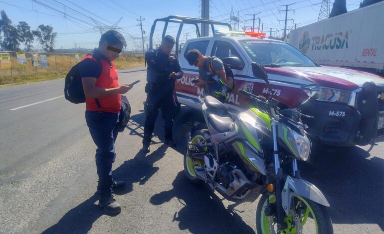 Recuperan vehículos y aseguran a personas en Cuautlancingo