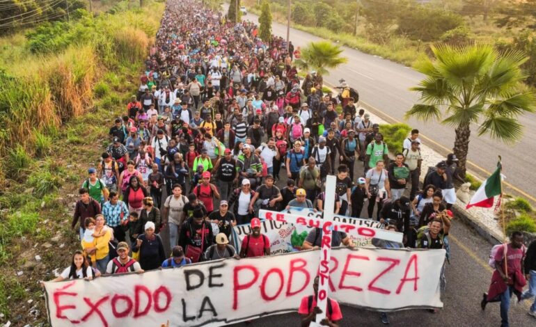 Nueva caravana migrante sale desde el sur de Chiapas buscando cruzar a EU