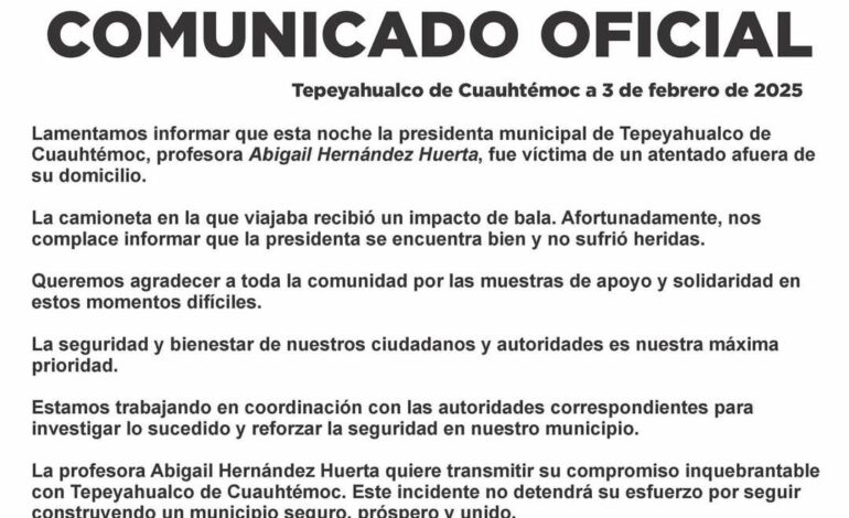 Balean camioneta de alcaldesa de Tepeyahualco, Abigail Hernández Huerta