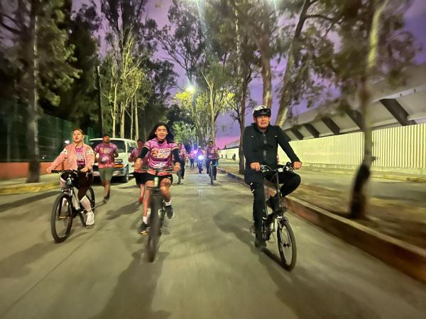 Todo un éxito la primera Carrera de la Mujer